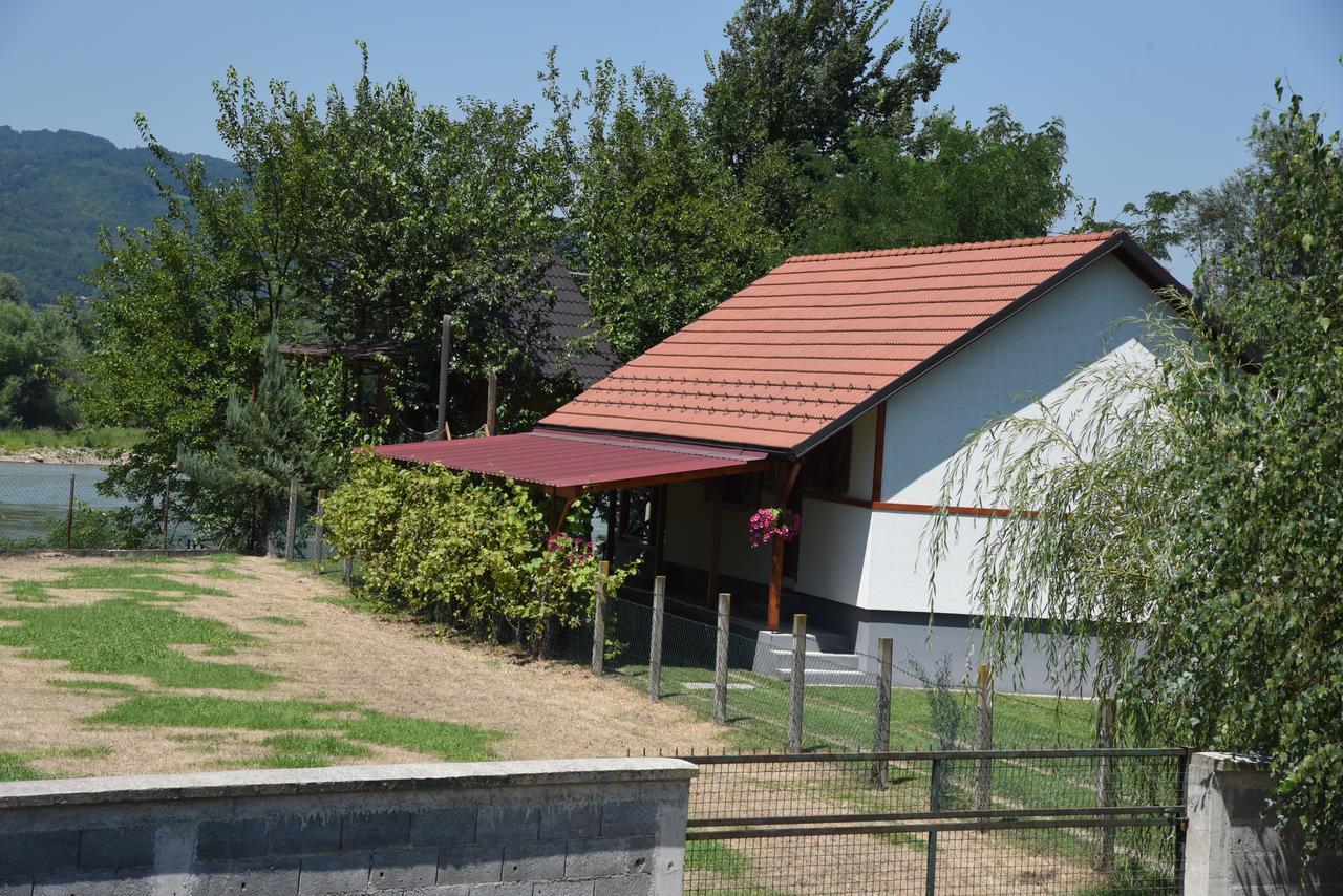 Holiday Home Kucica Na Drvetu Banja Koviljaca Exterior photo